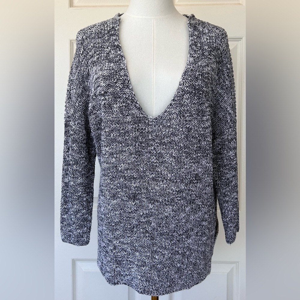 Express Oversized‎ Deep V Criss Cross Back Sweater Med